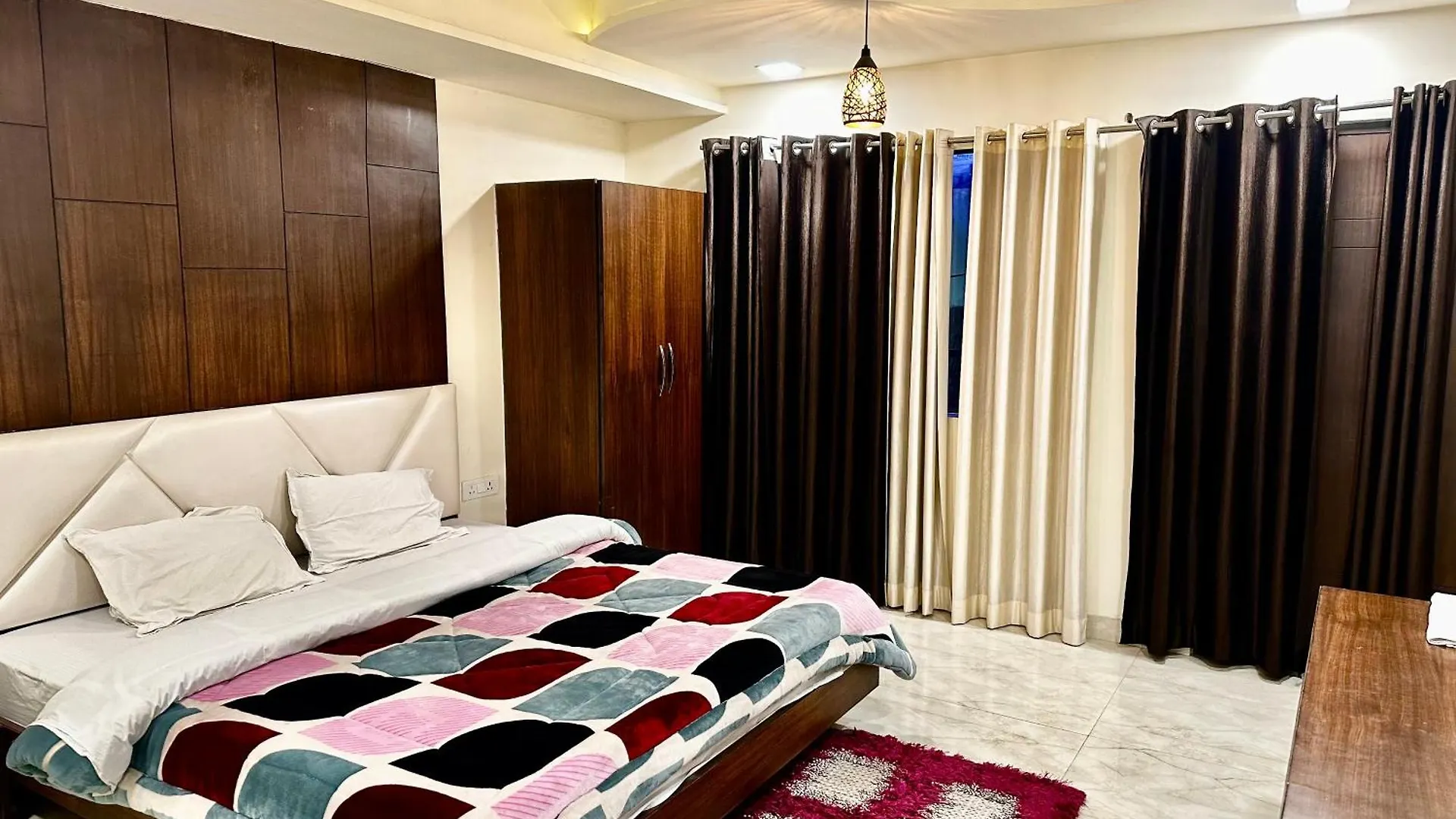 Taj Castle A Boutique Homestay Agra  Bed & Breakfast
