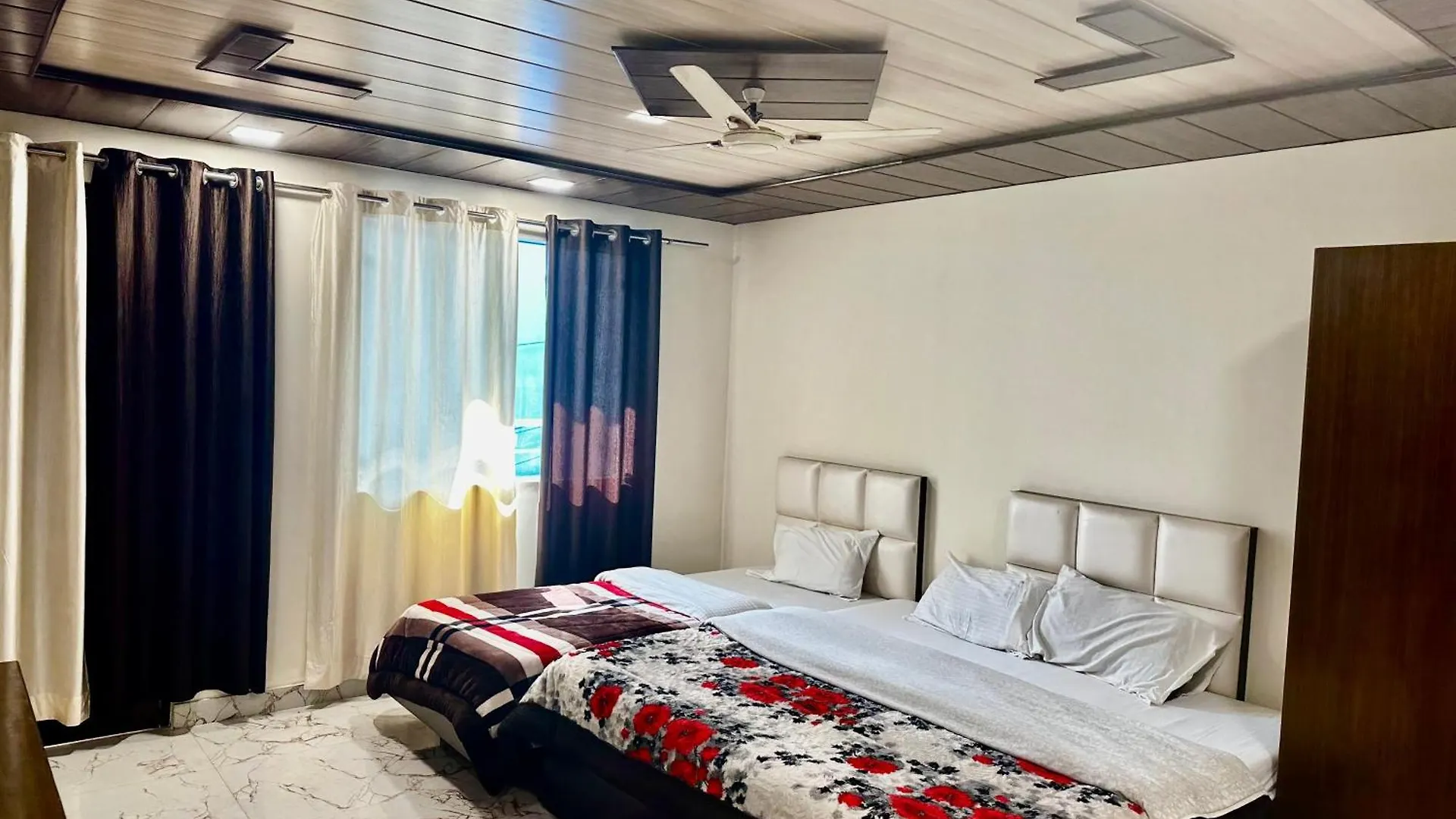 Alojamento de Acomodação e Pequeno-almoço Taj Castle A Boutique Homestay Agra